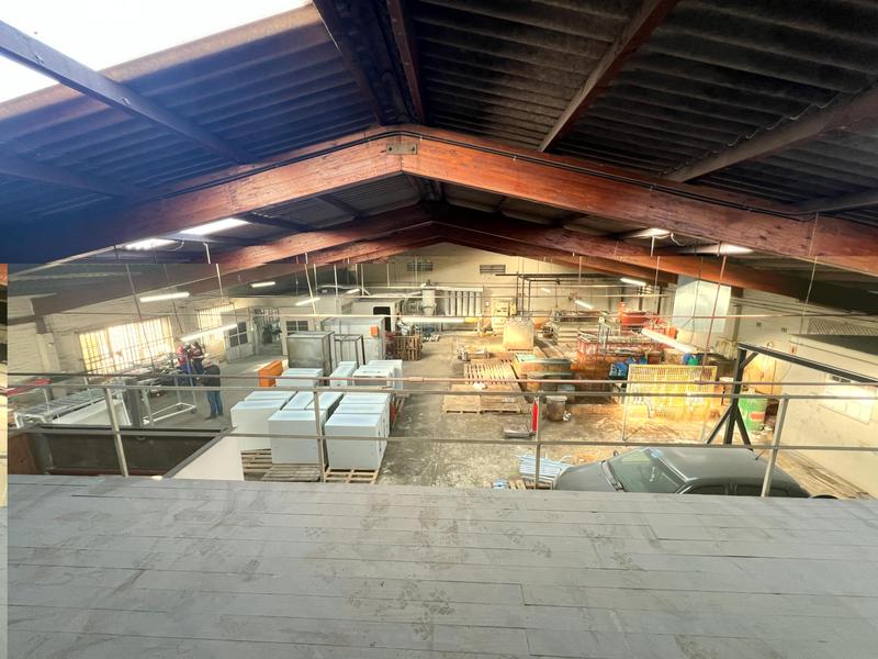 To Let commercial Property for Rent in North End Eastern Cape